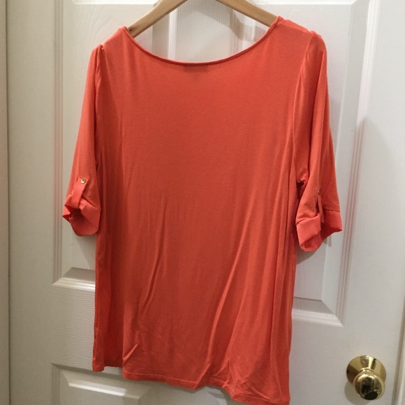 Silky Front Top - Picture 2 of 6